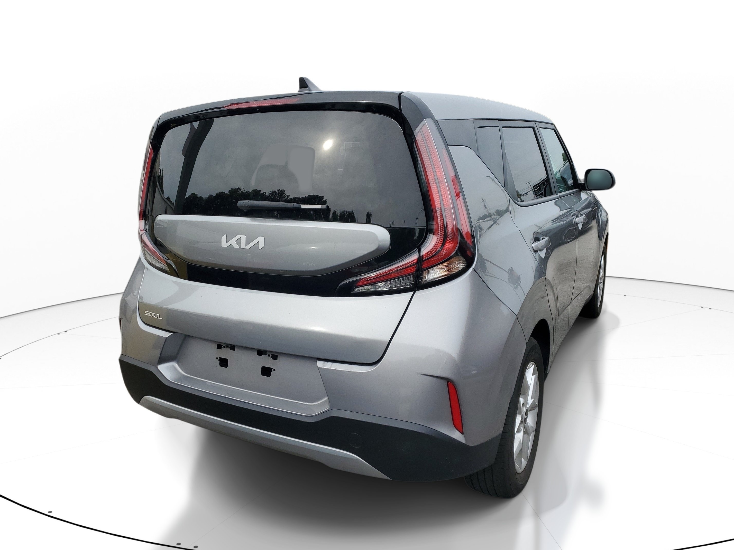 Used 2025 Kia Soul LX w/ LX Technology Package FWD image 5