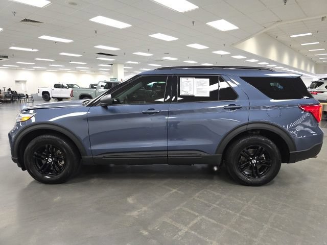 Used 2021 Ford Explorer XLT AWD/4WD image 3
