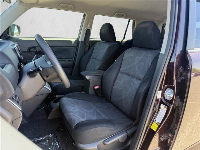 Used 2012 Scion xB FWD image 11