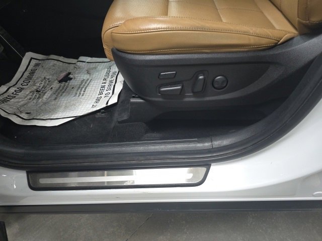 Used 2021 Kia Telluride SX w/ Towing Package image 16