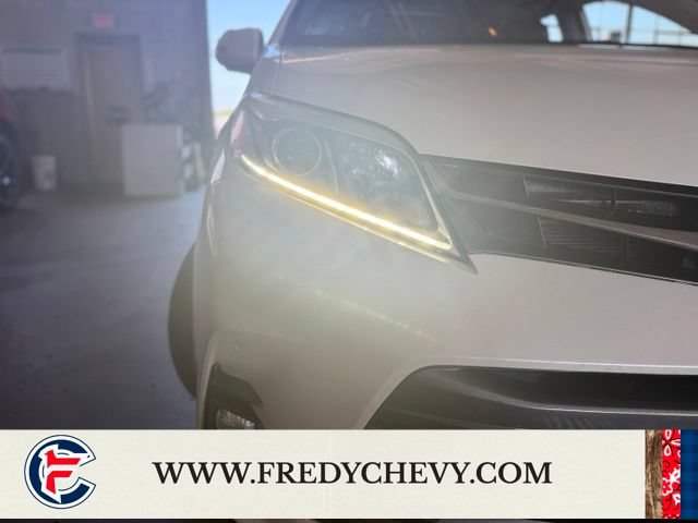 Used 2019 Toyota Sienna Limited Premium w/ Carpet Mat Package FWD image 24