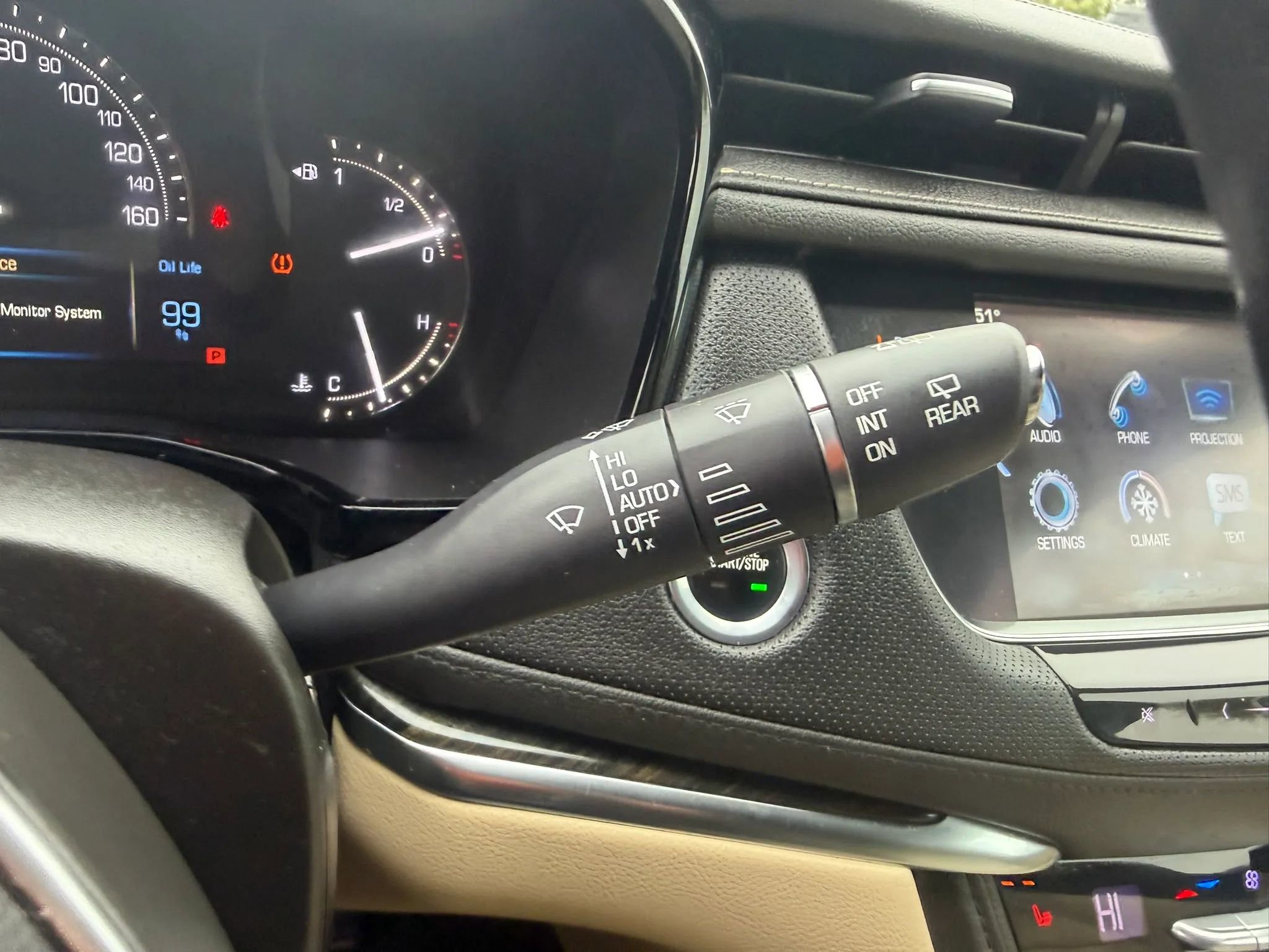 Used 2018 Cadillac XT5 AWD image 16