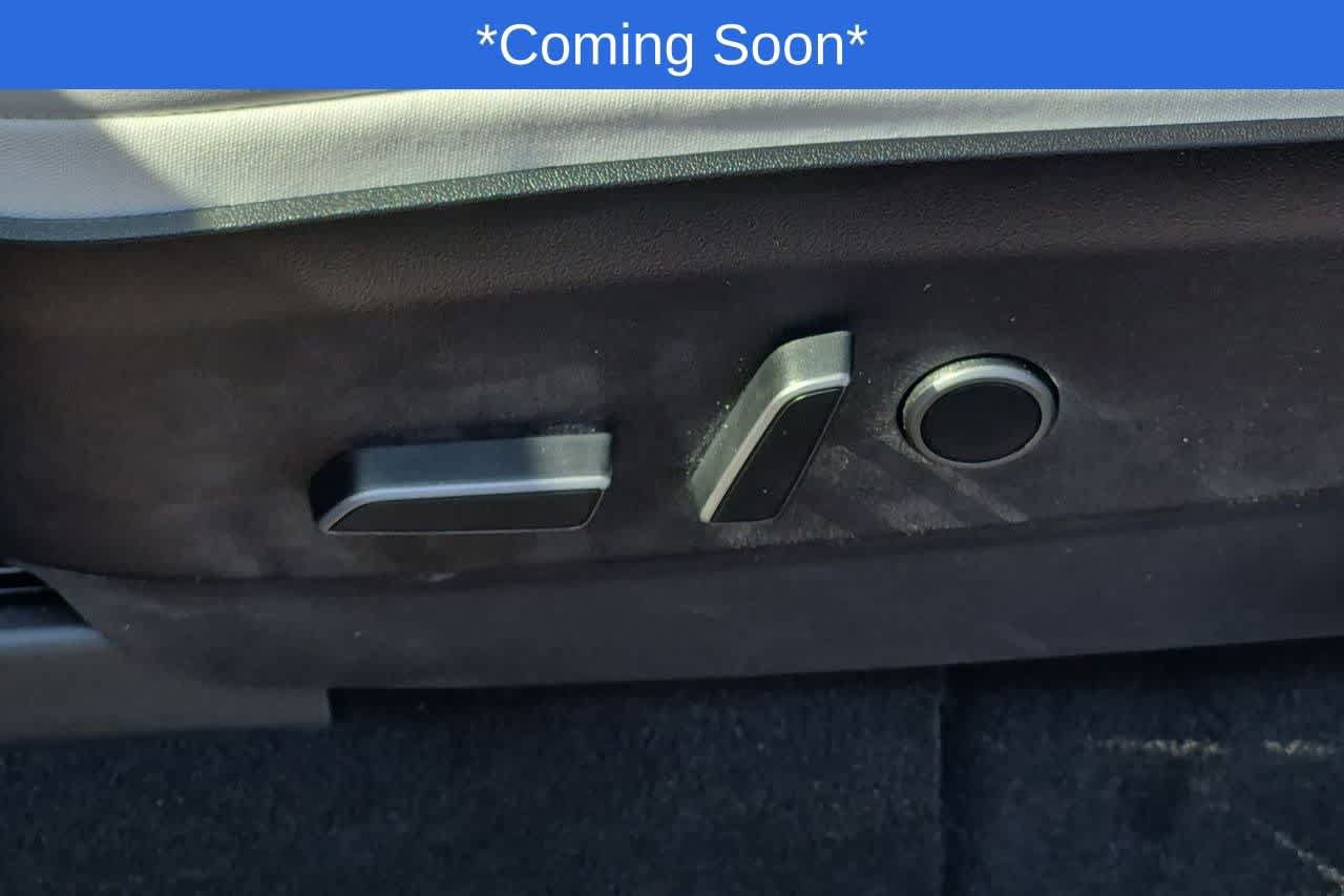 Used 2023 Tesla Model Y Long Range AWD/4WD image 16