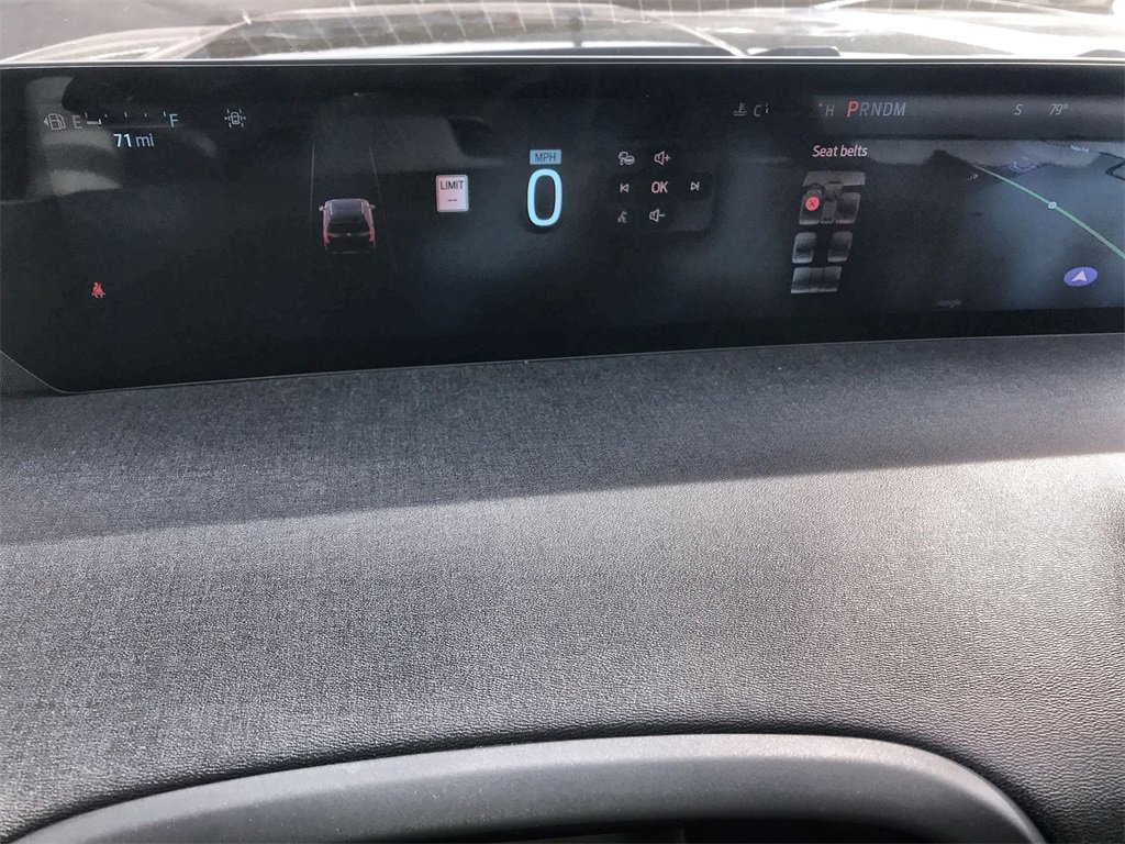 New 2025 Ford Expedition Active image 15