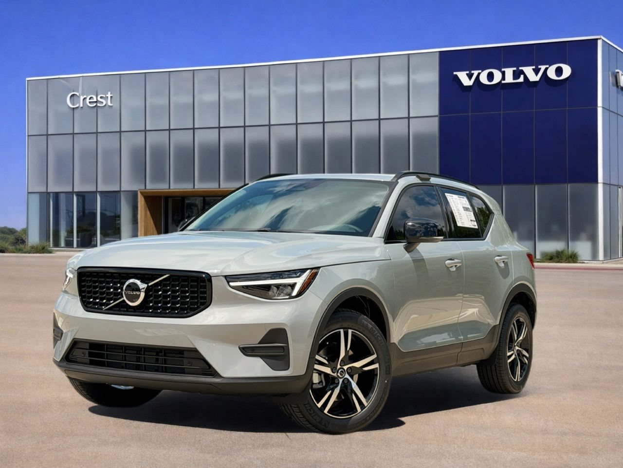 New 2026 Volvo XC40 B4 Core w/ Climate Package FWD image 1