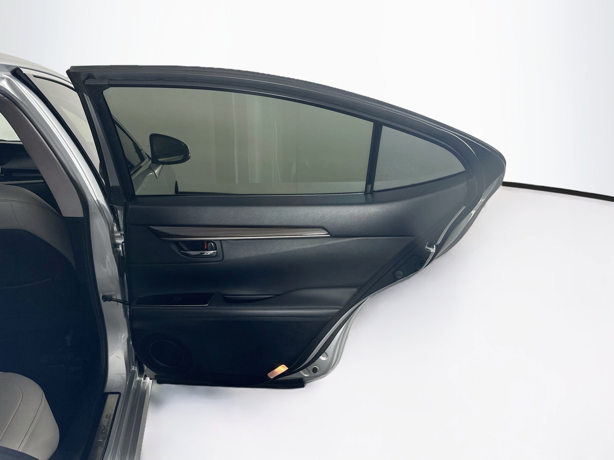 Used 2018 Lexus ES 300h w/ Navigation Package FWD image 32