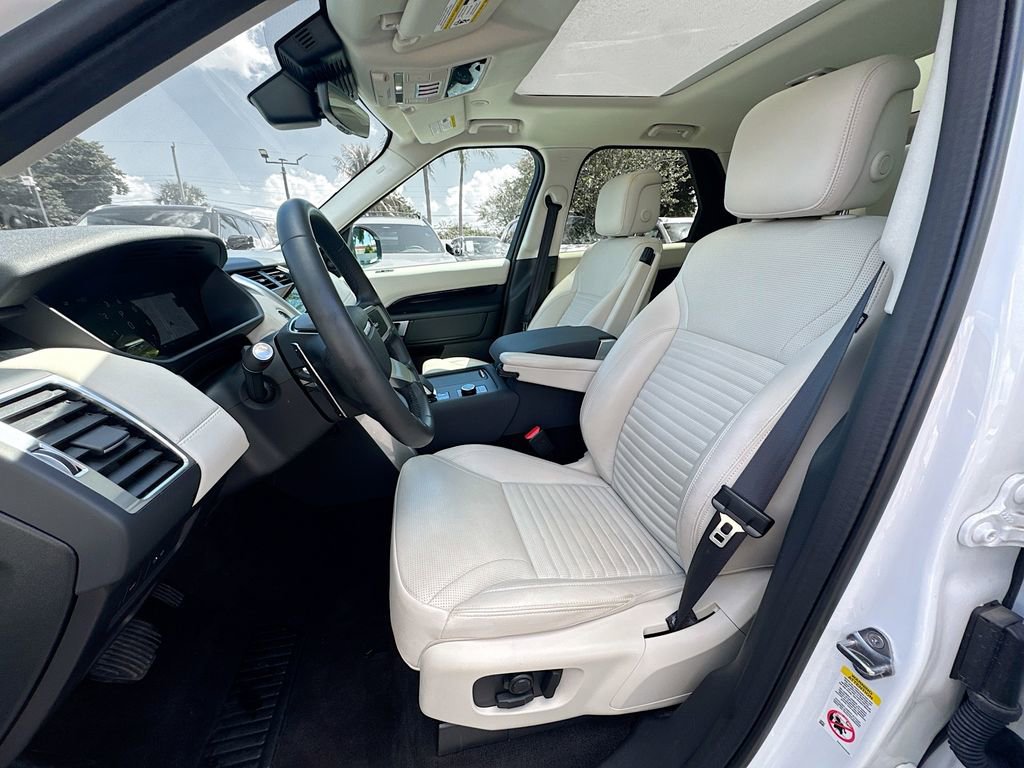 Used 2025 Land Rover Discovery S AWD/4WD image 23
