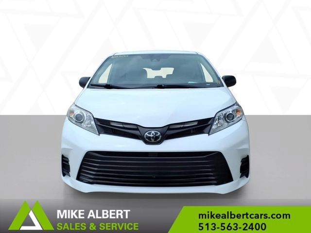 Used 2020 Toyota Sienna L FWD image 2