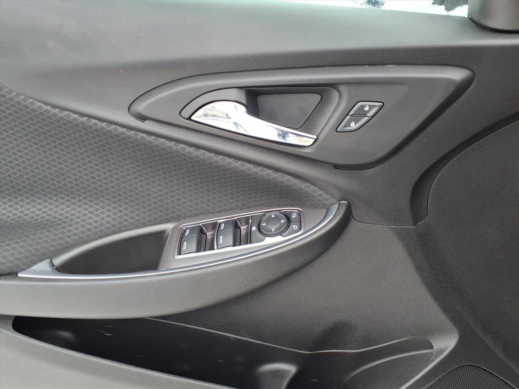 Used 2019 Chevrolet Malibu LT w/ Driver Confidence Package image 16