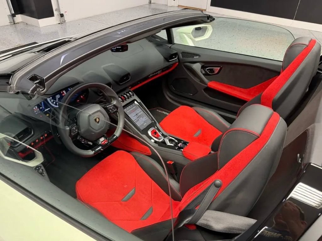 Used 2024 Lamborghini Huracan EVO AWD/4WD image 20