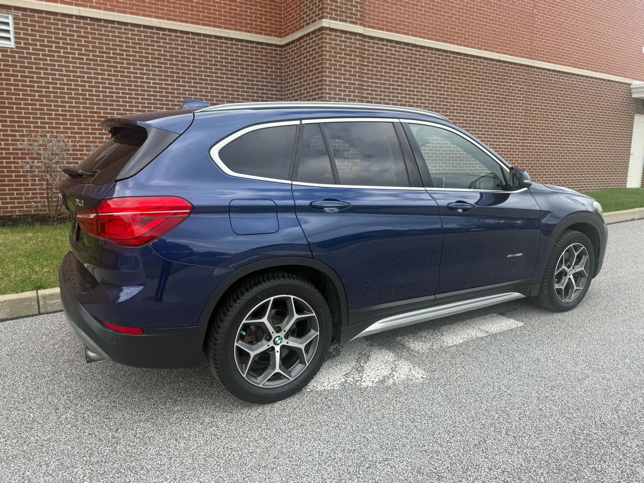 Used 2018 BMW X1 xDrive28i image 15