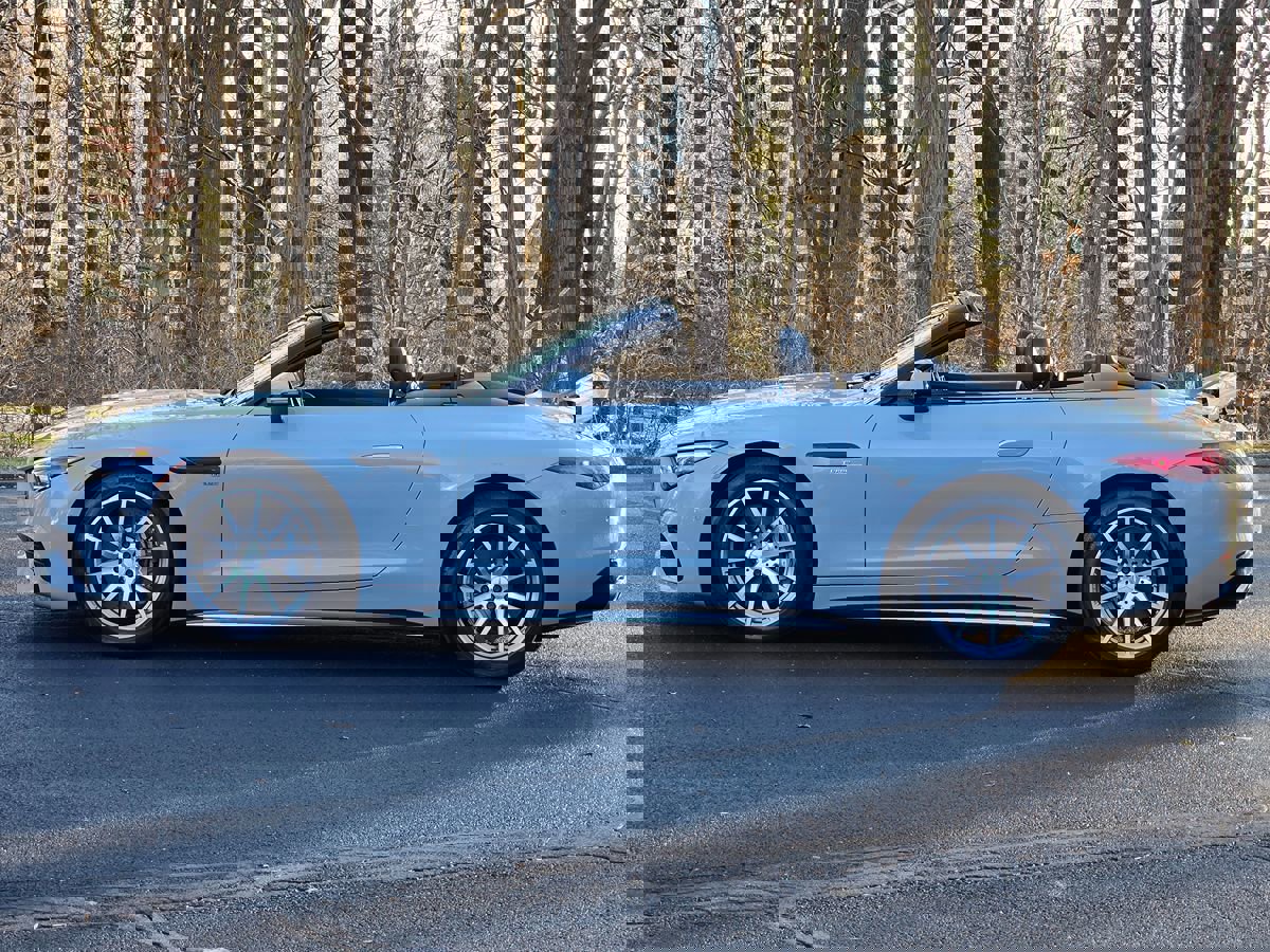 Used 2023 Mercedes-Benz SL 43 AMG image 3