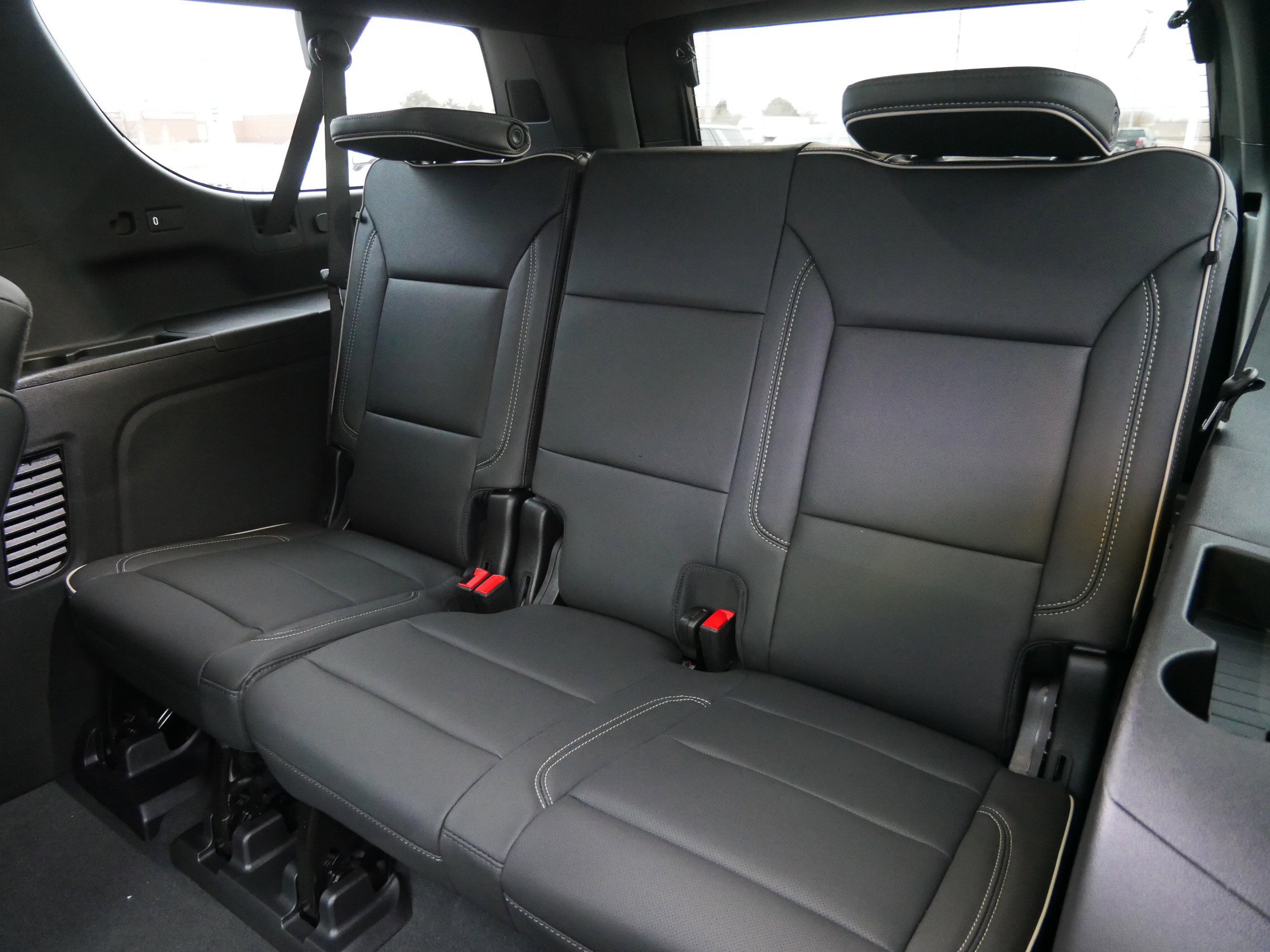 New 2026 GMC Yukon XL Elevation w/ Elevation Premium Package AWD/4WD image 8