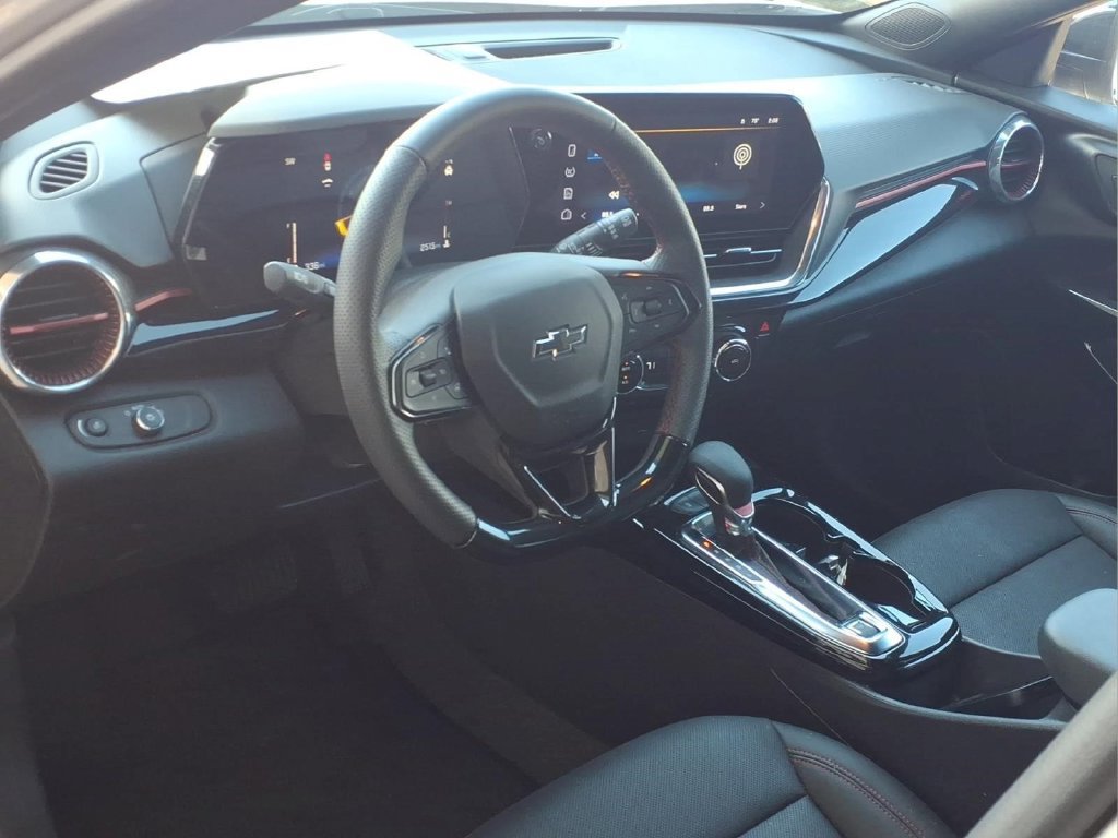 Used 2026 Chevrolet Trax RS w/ Driver Confidence Package FWD image 17