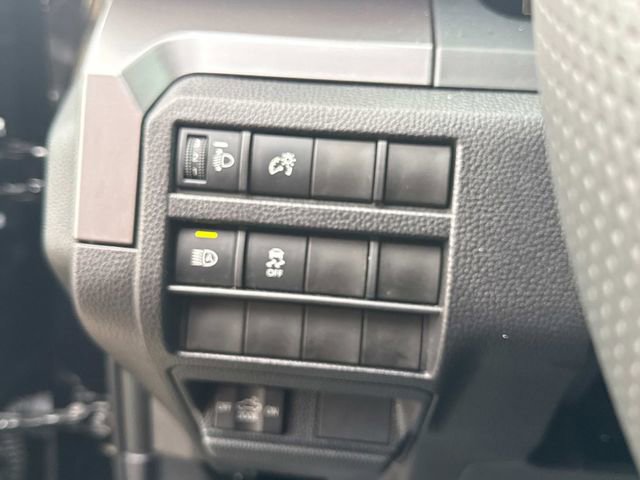 Used 2025 Toyota Tacoma SR5 w/ SR5 Upgrade Package image 28