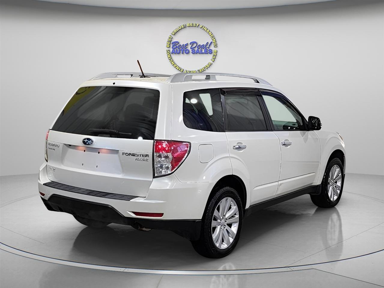 Used 2013 Subaru Forester 2.5X Touring AWD/4WD image 6