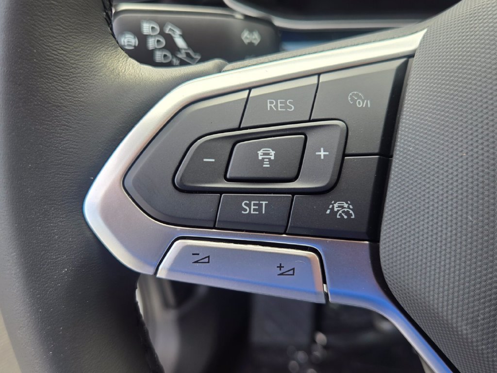 New 2027 Volkswagen Jetta SE FWD image 11