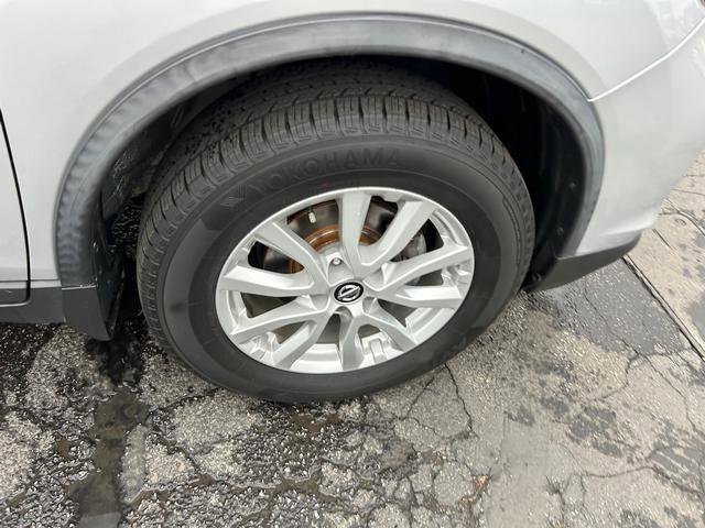 Used 2020 Nissan Rogue SV image 27
