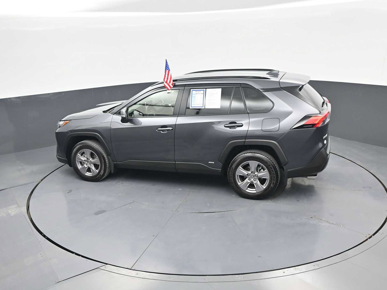 Used 2025 Toyota RAV4 XLE AWD/4WD image 29