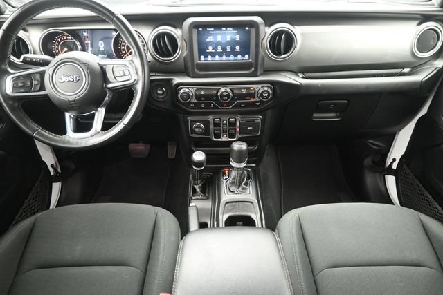 Used 2020 Jeep Gladiator Overland AWD/4WD image 21
