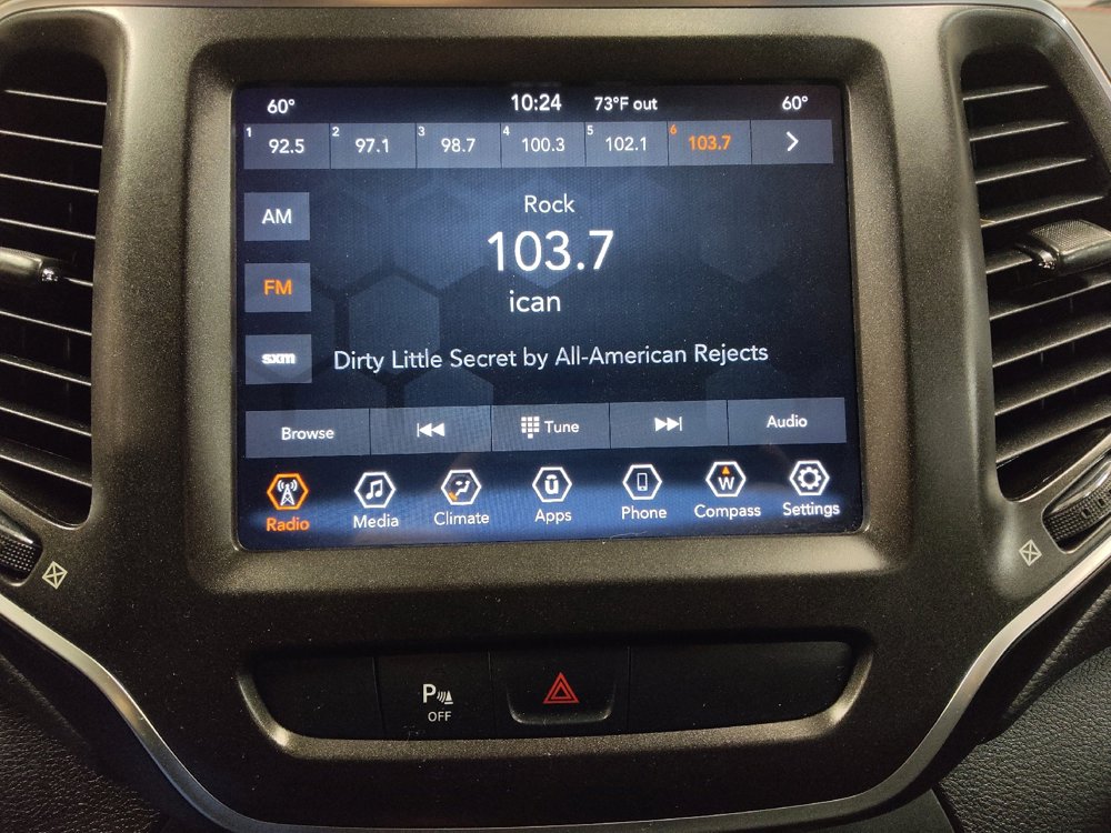 Used 2020 Jeep Cherokee Trailhawk image 25