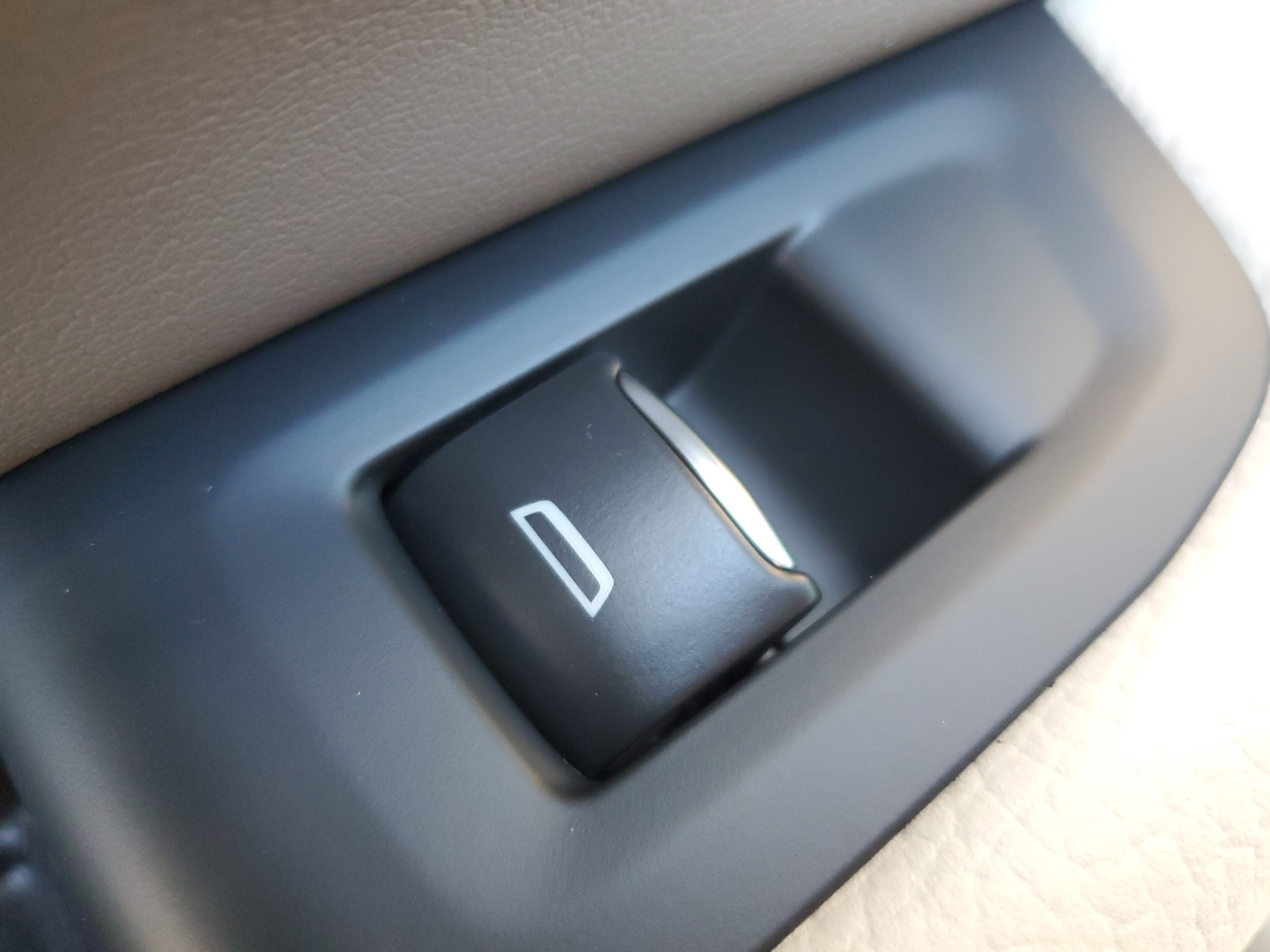 New 2026 GMC Yukon Denali w/ Sun & Power Step Package image 13