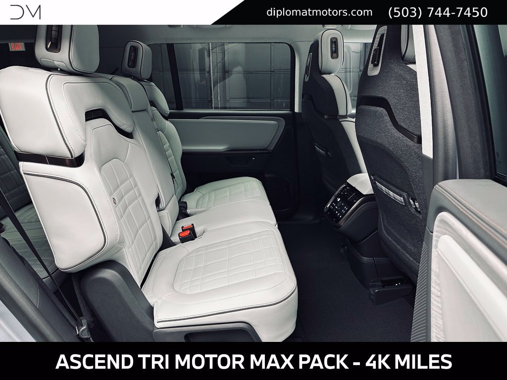Used 2025 Rivian R1S Premium Dual AWD/4WD image 22