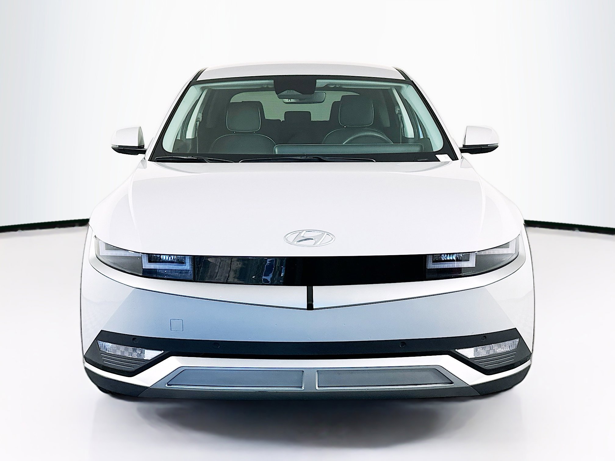 Used 2023 Hyundai Ioniq 5 SEL image 2