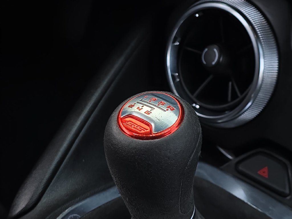 Used 2021 Chevrolet Camaro SS RWD image 19