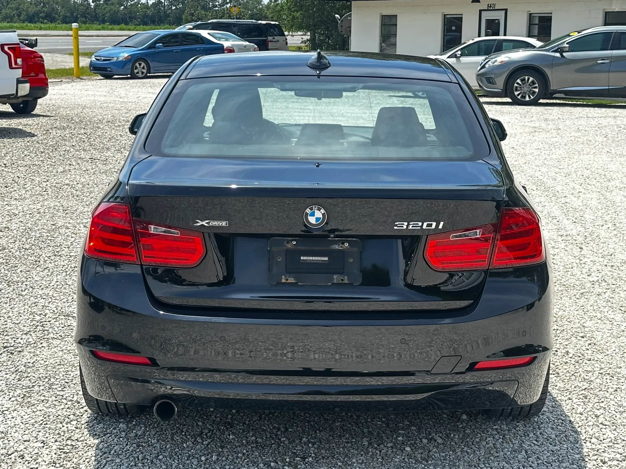 Used 2014 BMW 320i xDrive Sedan AWD/4WD image 6