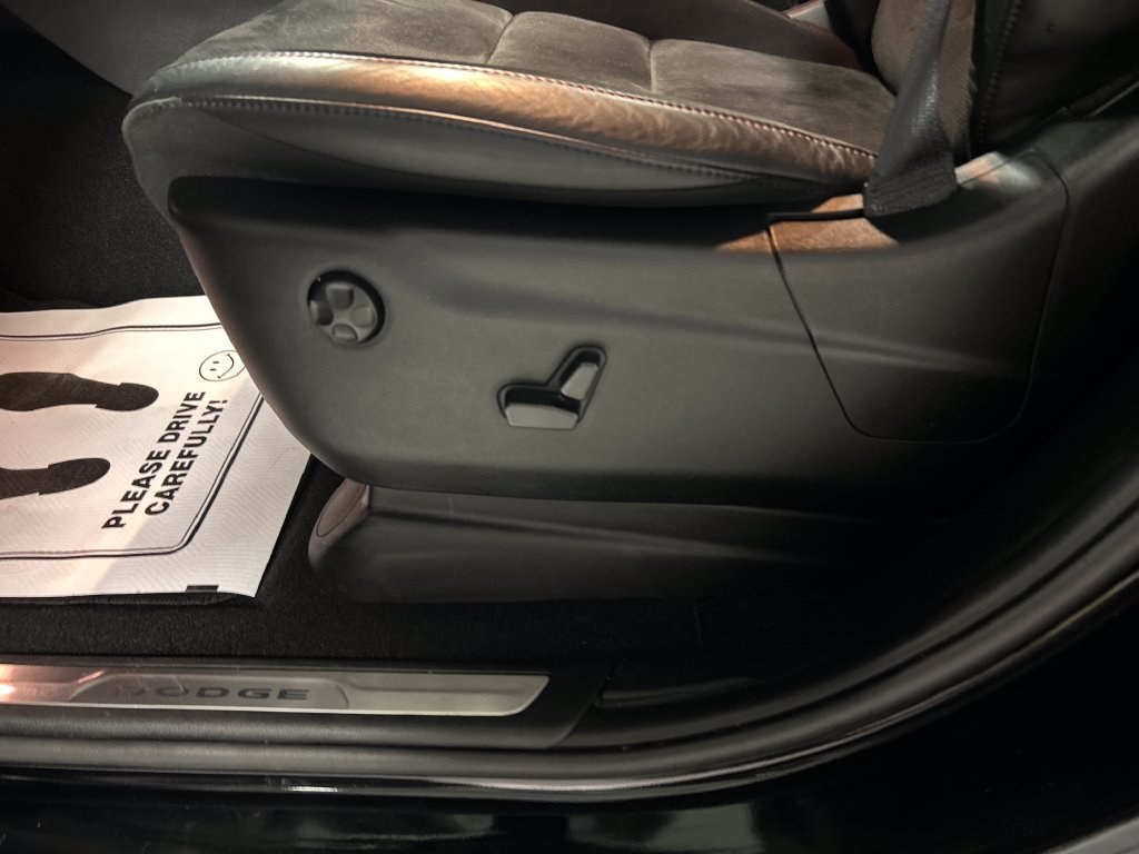 Used 2025 Dodge Durango GT AWD/4WD image 13