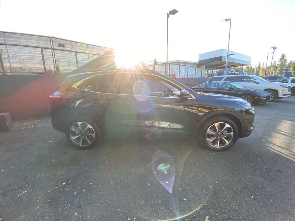 Used 2025 Ford Escape Platinum AWD/4WD image 7