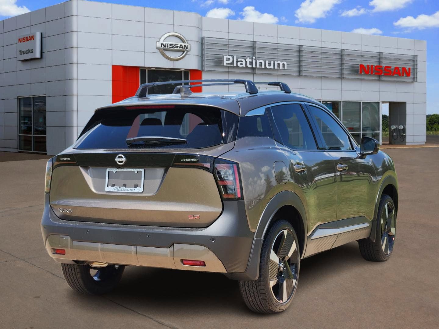 Certified 2025 Nissan Kicks SR FWD image 4