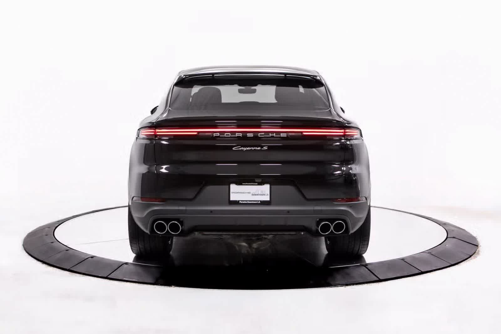 Certified 2026 Porsche Cayenne S AWD/4WD image 6