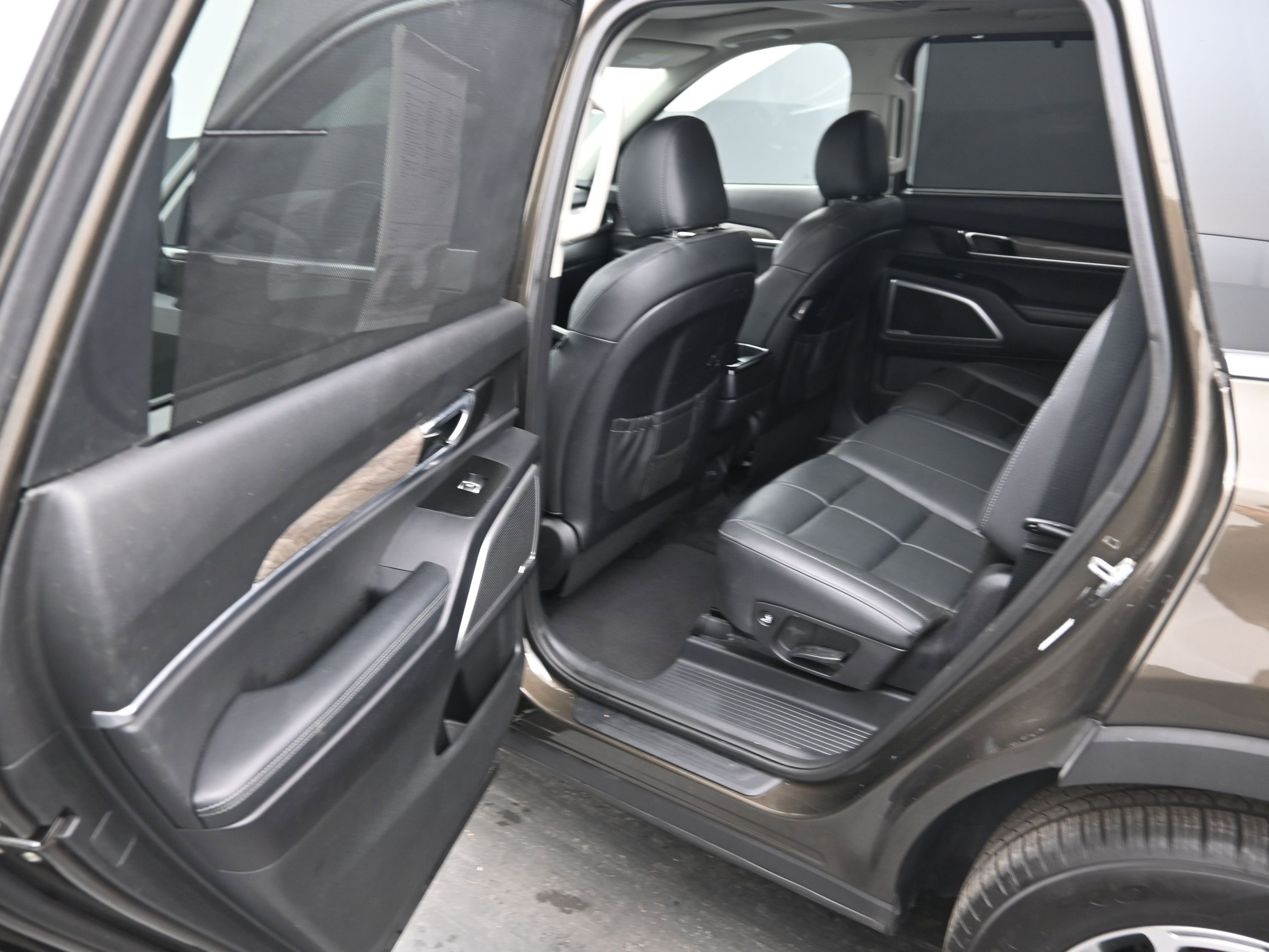 Used 2021 Kia Telluride EX image 11