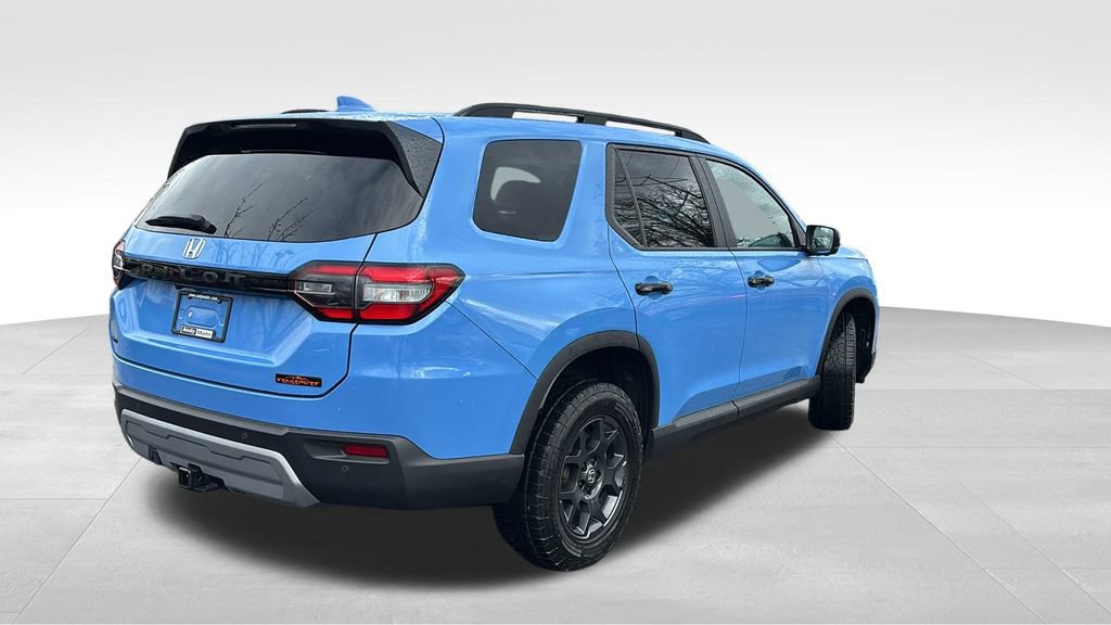 Certified 2024 Honda Pilot TrailSport image 7