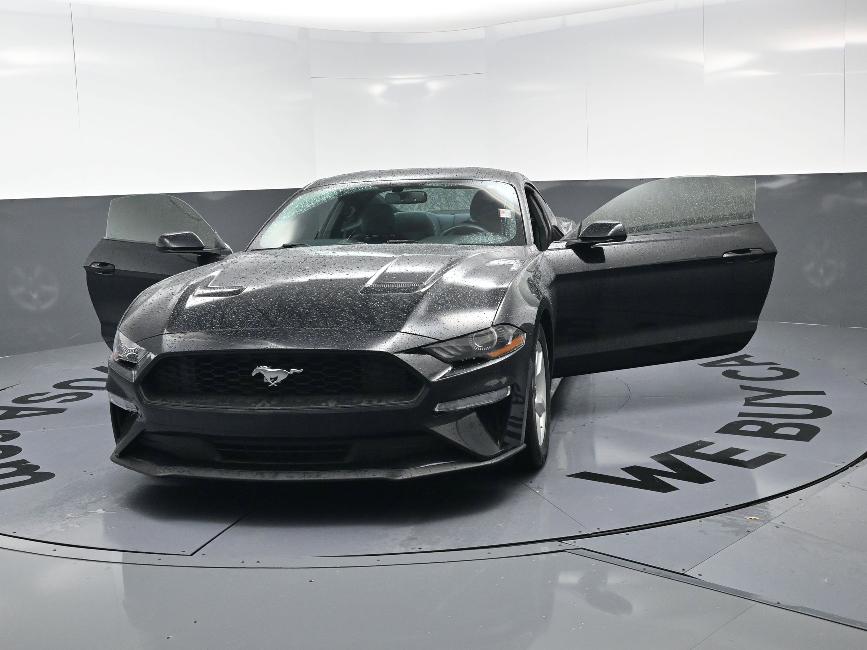 Used 2018 Ford Mustang Coupe image 19