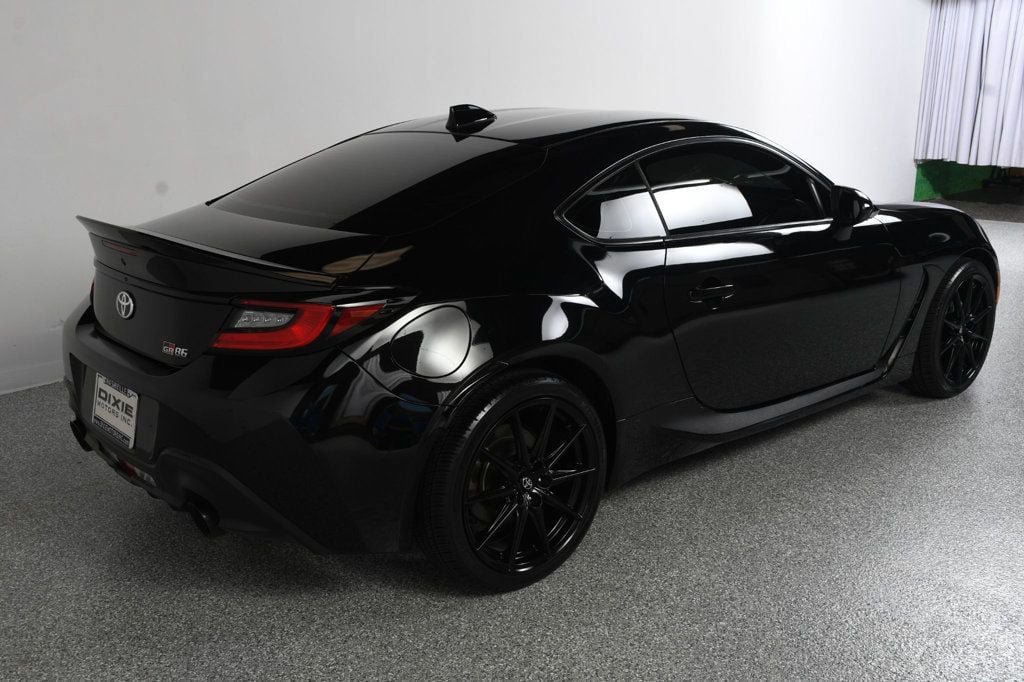 Used 2023 Toyota GR86 Premium RWD image 9