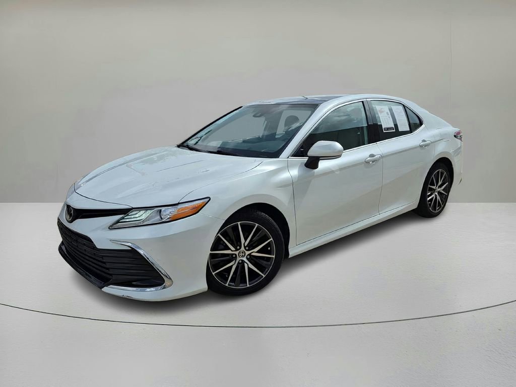 Used 2022 Toyota Camry XLE