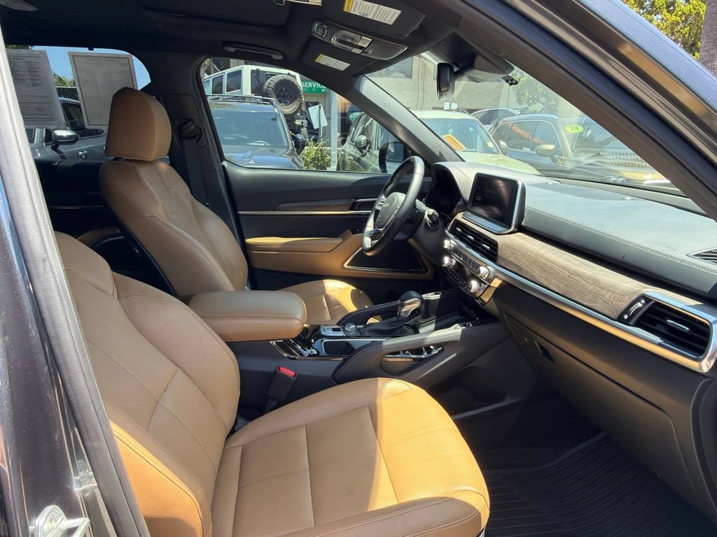 Certified 2022 Kia Telluride SX w/ Towing Package FWD image 13