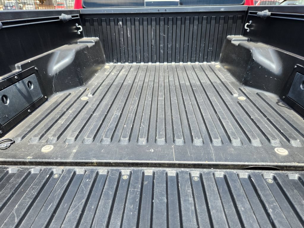 Used 2017 Toyota Tacoma TRD Off-Road w/ Tow Package (A/T) AWD/4WD image 15