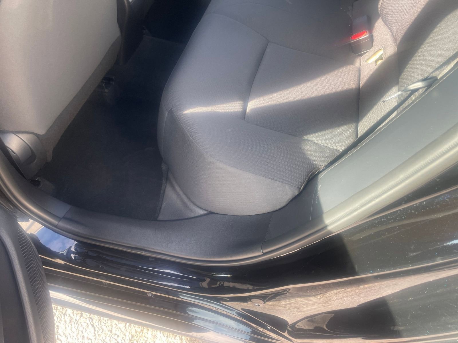 Used 2025 Toyota Corolla LE image 25