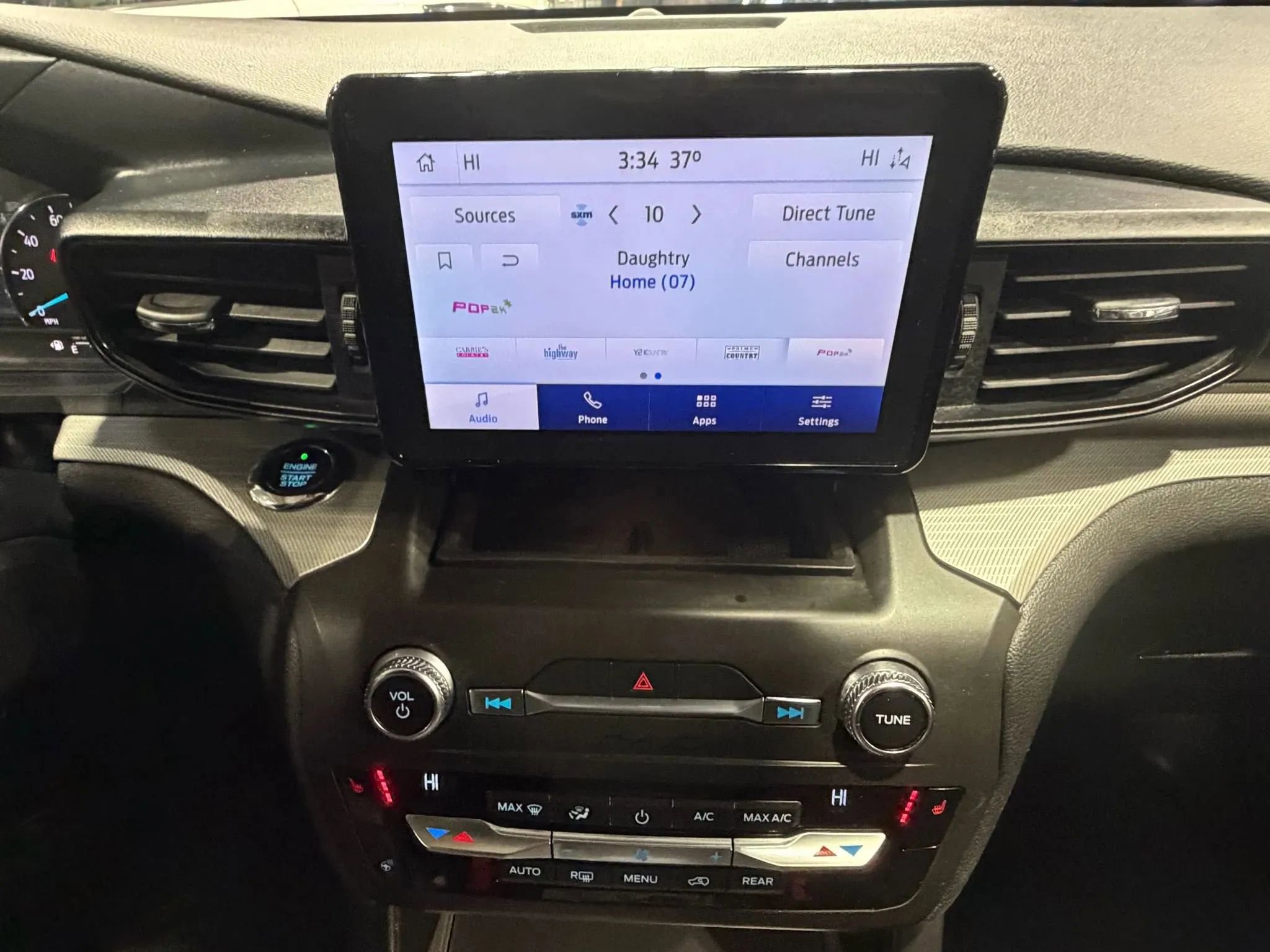 Used 2020 Ford Explorer XLT w/ Comfort Package image 18