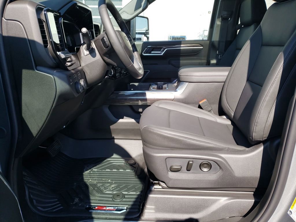 New 2026 Chevrolet Silverado 2500 LTZ w/ LTZ Plus Package image 9