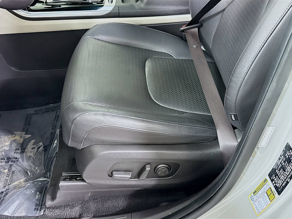 Used 2024 Kia Carnival SX Prestige FWD image 27