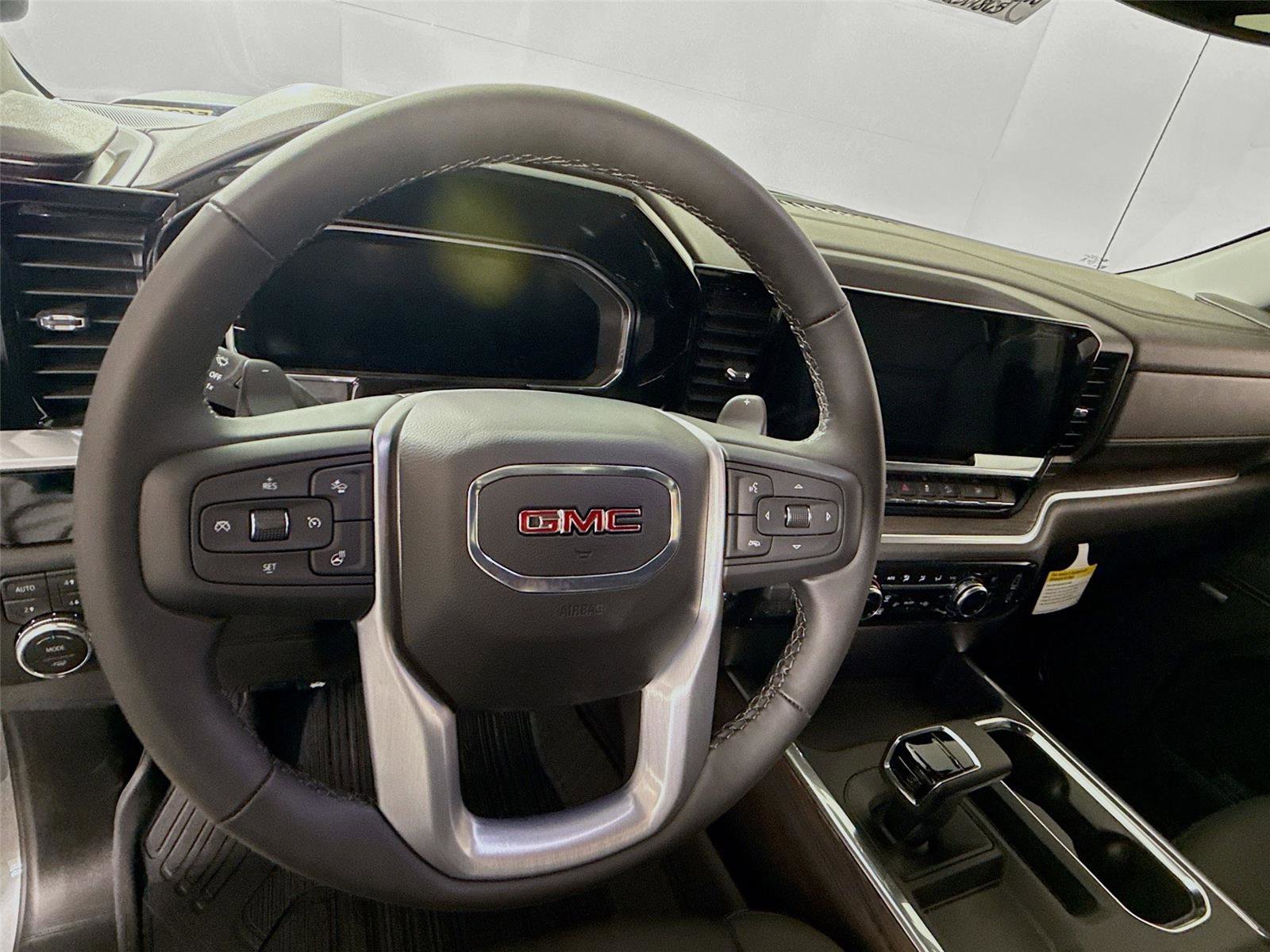 New 2026 GMC Sierra 1500 SLT AWD/4WD image 6