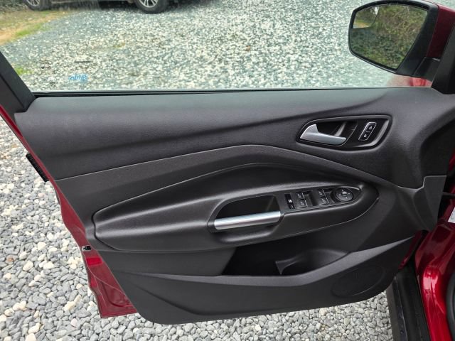 Used 2014 Ford C-MAX Energi SEL w/ Equipment Group 302A FWD image 11
