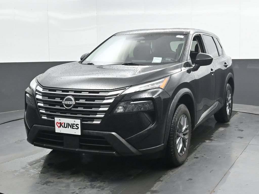 Used 2024 Nissan Rogue S AWD/4WD image 6