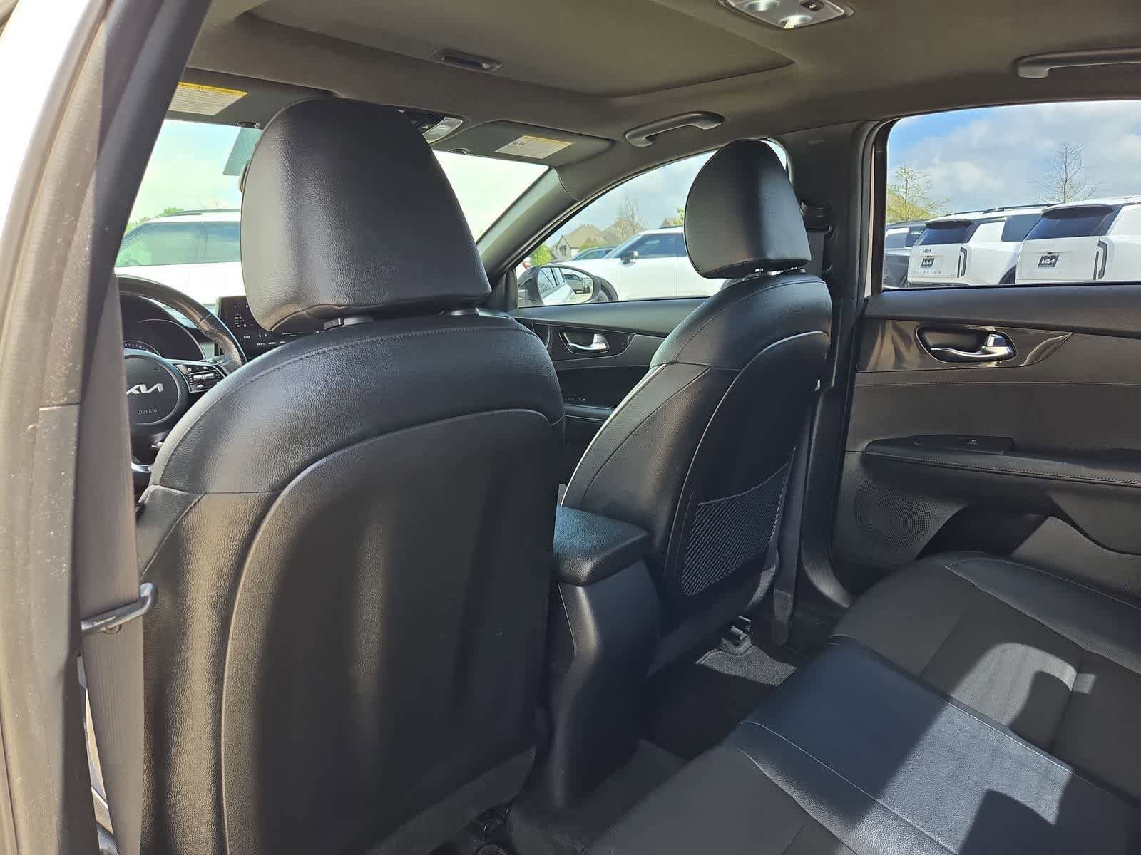 Used 2022 Kia Forte GT-Line w/ GT-Line Premium Package image 17