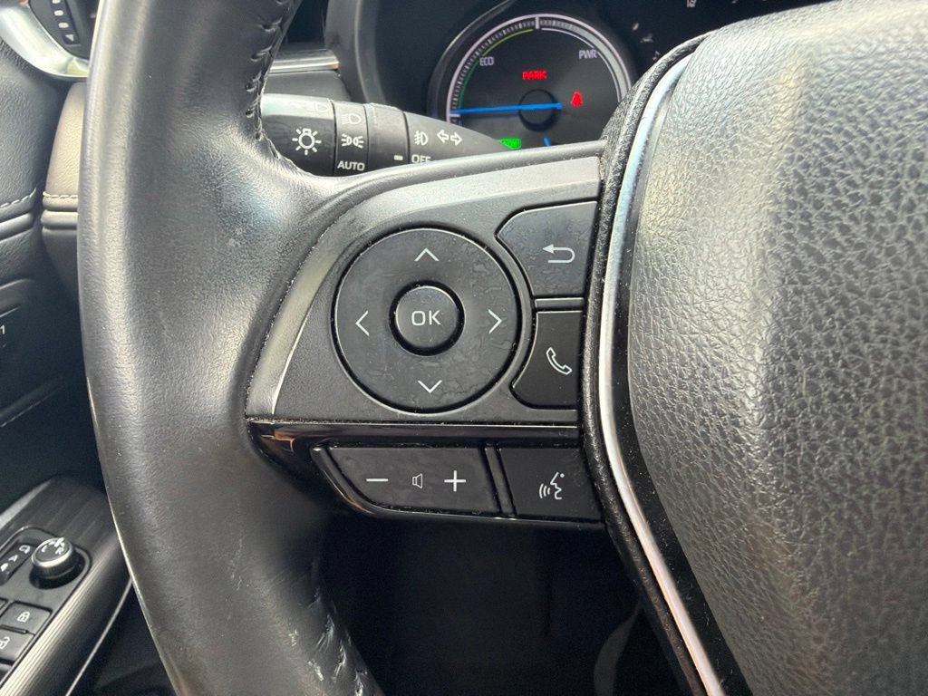 Used 2023 Toyota Venza Nightshade AWD/4WD image 17